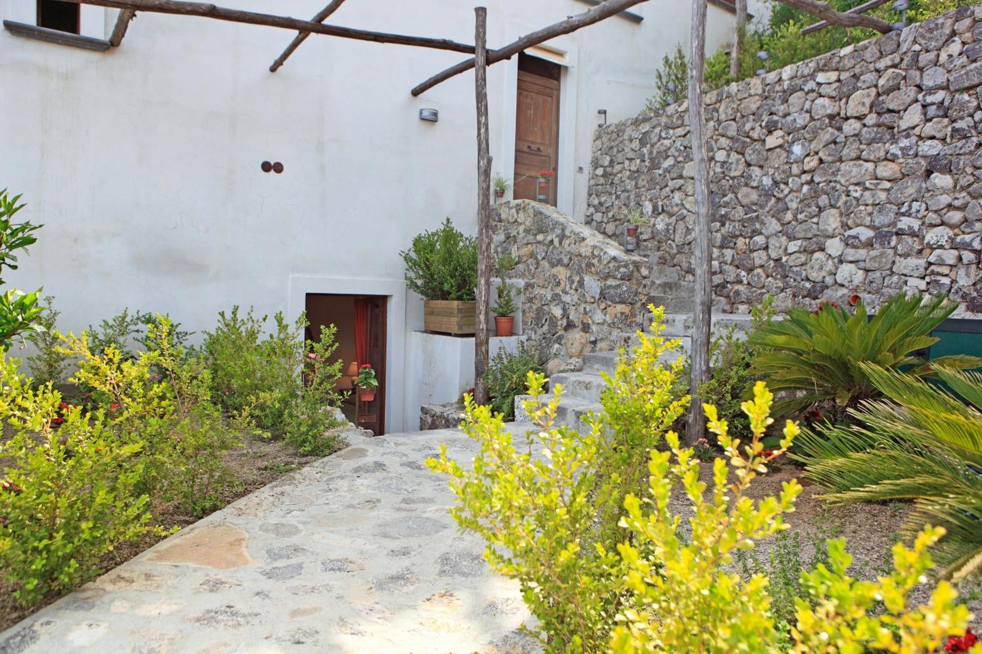 L'Antico Borgo Dei Limoni Bed & Breakfast Amalfi Exterior photo