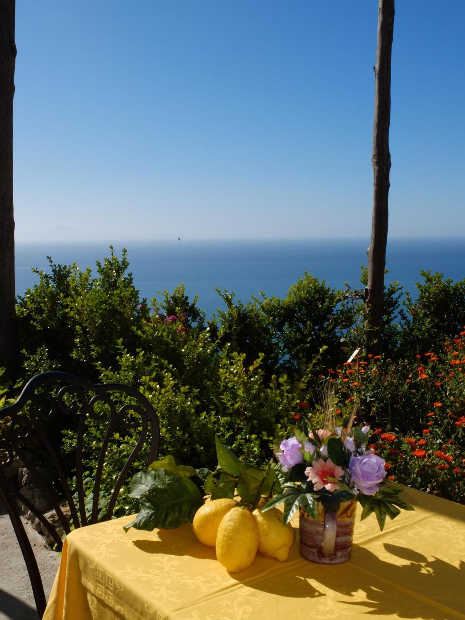 L'Antico Borgo Dei Limoni Bed & Breakfast Amalfi Exterior photo